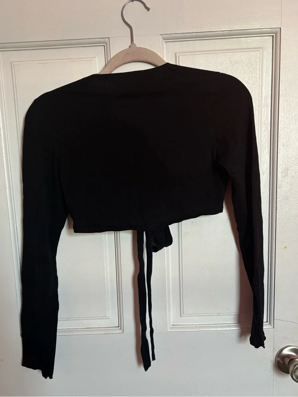 SHEIN Women’s Black Long Sleeve Tie-Front Crop Top